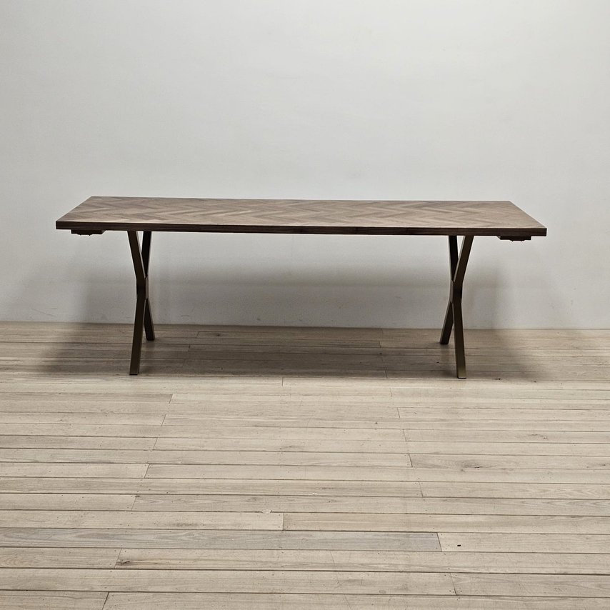 Kew HX Walnut Gold